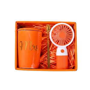 Ensemble cadeau d'entreprise personnalisé en gros avec logo, tasse en céramique imprimée en sérigraphie, mini ventilateur, emballage en boîte cadeau, cadeau d'entreprise - Product Image 1