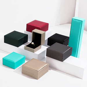 畅销时尚定制pu皮革饰品包装盒戒指吊坠手镯手链饰品展示盒 - Product Image 1