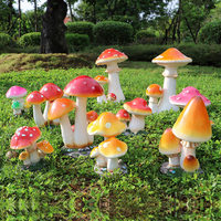 Leuchtende Pilz-Gartenskulptur für den Außenbereich, handgefertigte Fiberglas-Pflanzenornamente mit Leuchteffekt