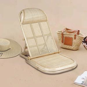 <span class=keywords><strong>Sillas</strong></span> de playa de ratán para exteriores, tumbona plegable de ratán de madera de alta calidad con logotipo personalizado, venta al por mayor de fábrica - Product Image 3