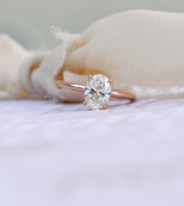 Bague de fiançailles en <span class=keywords><strong>or</strong></span> blanc/<span class=keywords><strong>jaune</strong></span>/rose massif 14 carats avec <span class=keywords><strong>diamant</strong></span> moissanite ovale de 8x10 mm 3 carats - Product Image 2