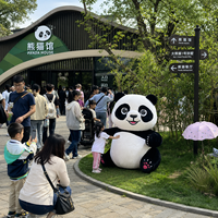 Mascotte gonflable personnalisée Panda de 1,5 m de long, modèle animal gonflable réaliste en peluche pour la publicité et la décoration gonflable