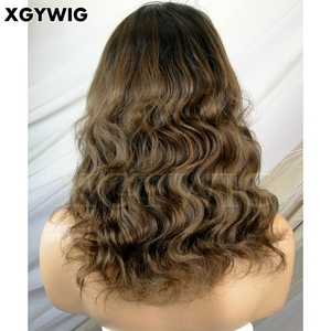 Venta al por mayor corto <span class=keywords><strong>ondulado</strong></span> <span class=keywords><strong>cabello</strong></span> humano virgen 150% de densidad Ombre dos tonos de color brasileño sin costuras pelucas delanteras de encaje - Product Image 4
