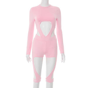 مجموعة ملابس نسائية وصلت حديثًا من قطعتين من رومبير مجوف وملابس نسائية - Product Image 3