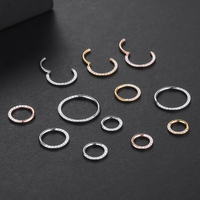 Implan kelas Titanium bagian berengsel segmen Hoop cincin hidung Helix telinga hidung Septum perhiasan tindik dengan maju menghadap Pave zircon