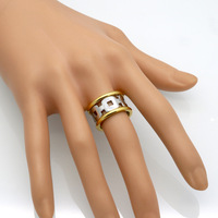 Bijoux de mode vintage de style romain personnalisés, bague creuse bicolore en acier inoxydable plaqué or 18 carats pour femmes et hommes