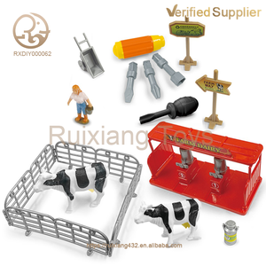 Camions de ferme en plastique unisexes, nouveau design, jouets en métal moulé sous pression - <span class=keywords><strong>Camion</strong></span> à ordures assemblé avec des détails élevés, collection unique de voitures et de camions - Product Image 4