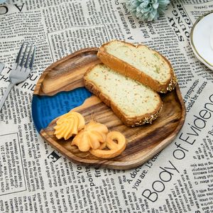 ถาดไม้ทรงกลมขนาด 7.9 นิ้ว ทำจากไม้กระถินเทศ สำหรับใส่อาหาร พร้อมเรซิ่นอีพ็อกซี่สีน้ำเงินลายแม่น้ำ สำหรับงานสลักเลเซอร์ ขายส่งในสหรัฐอเมริกา - Product Image 5