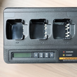 Cargador Múltiple de 6 Puertos <span class=keywords><strong>IMPRES</strong></span> PMPN4283B, Carga Rápida para Radios DP4400e, DP4801e, XPR7550e, Certificación CE/FCC - Product Image 2