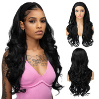 Perruque ajustable noire pour femme, 24 pouces, ondulations lâches, cheveux longs bouclés, densité 180%, résistante à la chaleur, fabriquée à la machine, sans colle