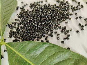 Тёмно-черные полиэтиленовые частицы HDPE LDPE, полипропиленовые Карбон - Product Image 3