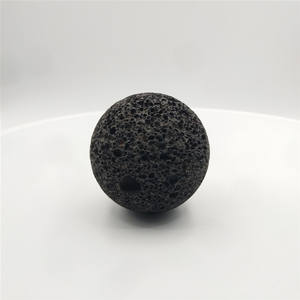 Boule ronde porifère de 3cm en pierre de basalte pour diffuseur d'huile d'aromathérapie Boule de pierre volcanique - Product Image 2