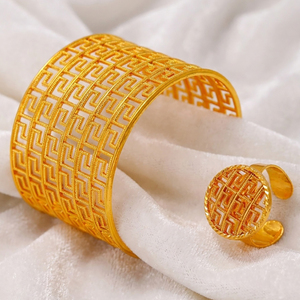 Conjunto de Joias de Casamento em Liga Banhada a Ouro 24K para Mulheres, Brincos e Anel de Noiva Modernos da Arábia Saudita para Festas, Noivados e Presentes de Dubai - Product Image 3