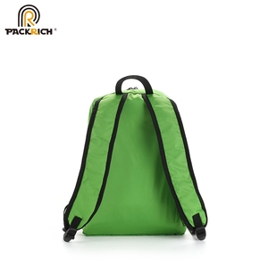Mochila plegable de viaje para mujer plegable impermeable y ligera Ultra Print de alta calidad - Product Image 4