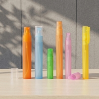 Vente en gros de flacons de parfum de voyage rechargeables en plastique givré blanc, noir, rose, bleu, colorés, de 2 à 30 ml, avec pulvérisateur à pompe