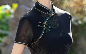 Robe Cheongsam chinoise classique moderne en soie noire Qipao élégante robe amincissante pour femmes - Product Image 5