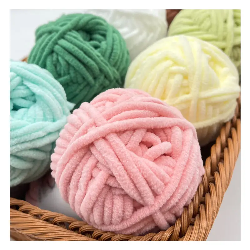 China Factory Supply 100g 100% Polyester Thick Fluffy Velvet chenille amigurumi Chunky Blanket yarn plush baby Knitting Yarn