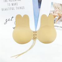 Soutien-gorge sans bretelles auto-adhésif plongeant respirant sans dos en silicone lavable grande taille promotionnel