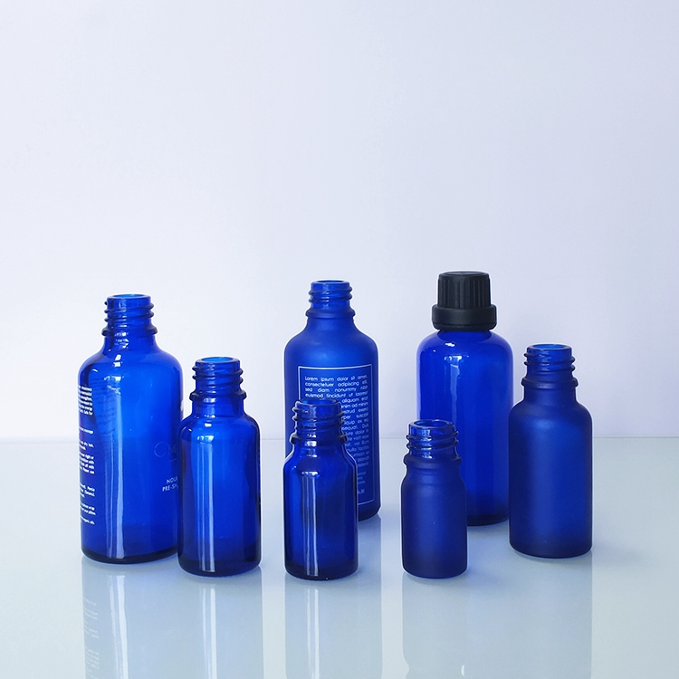 สีน้ำเงิน