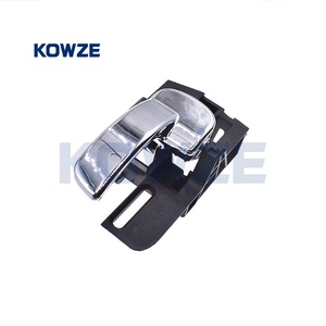 Maniglia interna portiera auto per Nissan <span class=keywords><strong>Qashqai</strong></span> 2007-2013 80671-JD000 80671-JD00E KOWZE <span class=keywords><strong>pezzi</strong></span> di <span class=keywords><strong>ricambio</strong></span> per auto - Product Image 2