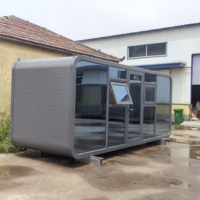 Kit de maison préfabriquée à deux étages de style Apple, construction en panneaux sandwich en acier