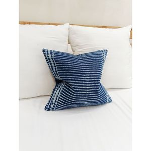 DB MTN luxe Boho taie d'oreiller bleu indigo brodé et imprimé 18x18 taille parfait cadeau de nouvel an - Product Image 4