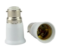 Adaptateur de douille de lampe en plastique certifié CE 250V 2-6A B22 vers E27 avec garantie d'un an pour la rénovation de l'éclairage (vente en gros)