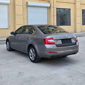 Volkswagen Skoda <span class=keywords><strong>Octavia</strong></span> 2017 1.6l, berline <span class=keywords><strong>d</strong></span>'<span class=keywords><strong>occasion</strong></span> pas cher, petit véhicule familial compact LHD - Product Image 2