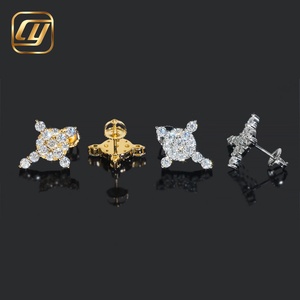 Boucles d'oreilles clous en moissanite en forme de croix ronde, plaqué or 18 carats, sertissage à griffes, bijoux de luxe pour femme, à porter au quotidien - Product Image 4