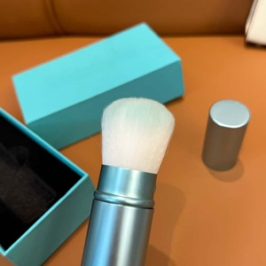 La cepillo al por mayor de la fábrica tiene cerdas anchas de densidad moderada. Es adecuado para uso frecuente y es portátil. - Product Image 5