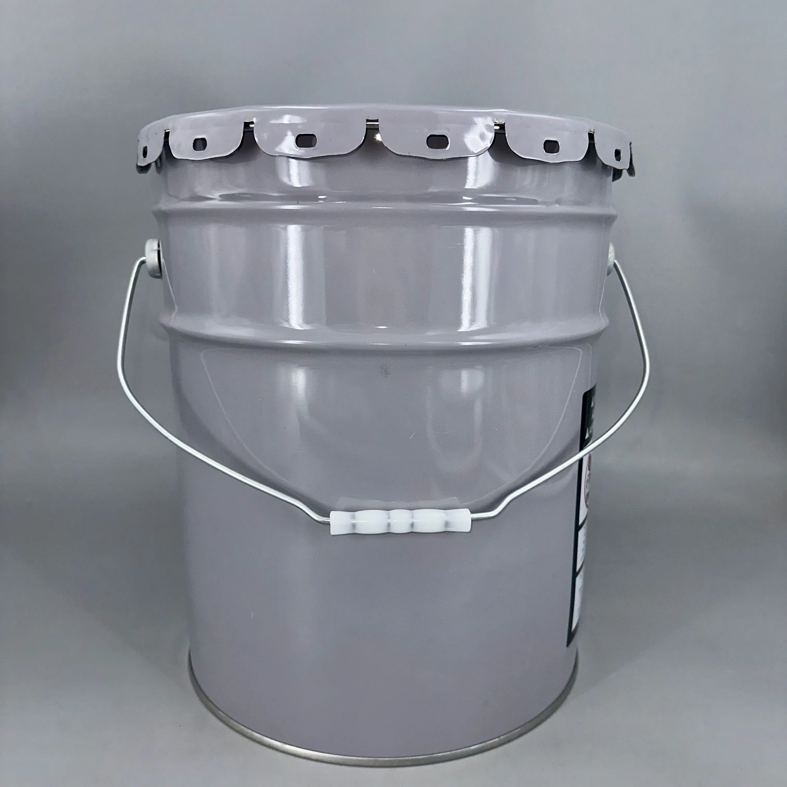 Grosir kustom cetak 20 Liter ember timah bulat dengan tutup Lug ember lapis timah untuk kemasan cat