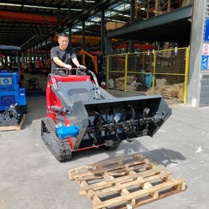 รถตักล้อยางแบบสกิดสเตียร์ สำหรับเครื่องยนต์ดีเซล น้ำหนัก 1050 กก. พร้อมระบบไฮดรอลิกเต็มรูปแบบ - ขายพร้อมอุปกรณ์เสริมหลากหลาย - Product Image 2