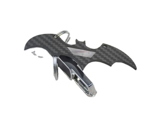 Llavero personalizado de moda con patrón de murciélago de fibra de carbono real con logotipo personalizado - Product Image 4