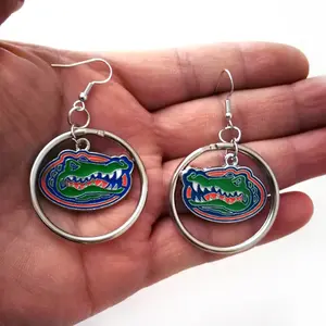 Venta al por mayor aleación NCAA Team Logo UFL Florida University Alligator Team logo colgante pendiente redondo deportes Campeonato pendiente aro