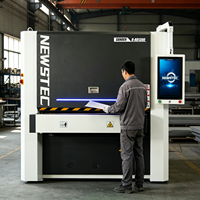 Máquina Desbarbadora de Chapa Metálica R-RD1300mm, Máquina de Pulir para Eliminar Escoria de Soldadura, Capa de Óxido y Redondear Bordes Afilados en Piezas Metálicas