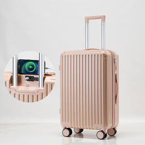 Valise légère Travelpro 20 pouces avec serrure TSA, poche zippée, roulettes pivotantes, unisexe, pour voyages d'affaires - Product Image 4