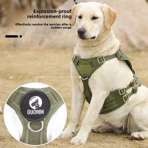 Pettorina Tattica per Cani in Nylon Traspirante a Righe, Anti-Trazione, con Impugnatura in Gomma Migliorata, Pannello MOLLE, Cuciture Incrociate, Robusta per Addestramento Sportivo - Product Image 1