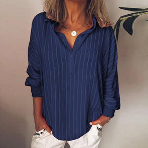 เสื้อเชิ้ตผู้หญิงไซส์ใหญ่พิเศษ 1XL-5XL ลายทางลำลอง ผ้าทอระบายอากาศ แขนสั้น คอวี ติดกระดุม ทรงหลวม - Product Image 2