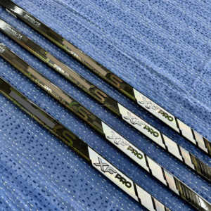 Hoja de fibra de carbono HyperCore duradera, palo de hockey sobre hielo, construcción resistente a los golpes para un rendimiento duradero - Product Image 2