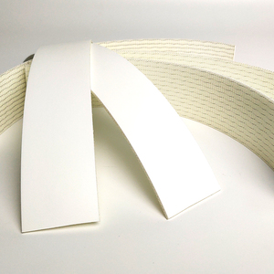 Courroie plate en PU blanc <span class=keywords><strong>Habasit</strong></span> FAB-8E 1,6 mm, résistante à l'huile, pour applications alimentaires, largeur 15 mm, pas de 10 mm - Product Image 1