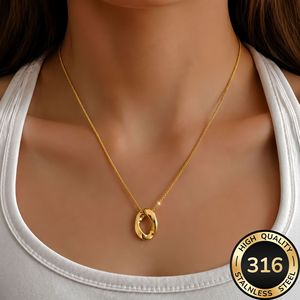 Collier en acier inoxydable avec pendentif ovale torsadé de style bohème, résistant à la décoloration et à l'oxydation, cadeau pour femmes - Product Image 1