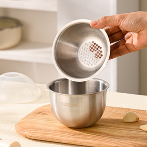 304 Stainless Steel Multifunctional Garlic Masher, Household Manual Pestle & Mortar for Grinding Mashing with Lid - Product Image 6