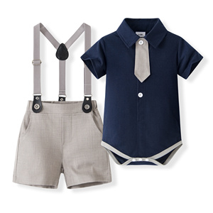 Costume de cérémonie 3 pièces pour bébé Catpapa : Body à revers à manches courtes, short à bretelles et cravate – Idéal pour mariage - Product Image 1