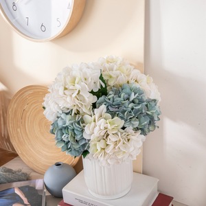 ดอกไฮเดรนเยียประดิษฐ์ CallaFloral ก้านเดี่ยว สีขาวนมฟ้า สำหรับตกแต่งภายใน MW52665 - Product Image 1