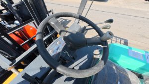 <span class=keywords><strong>Forklift</strong></span> Komatsu 7-ton Bekas Hemat Bahan Bakar Bertenaga Pasokan Pabrik Alat Berat Adaptabilitas Luar Biasa untuk Medan Rumit - Product Image 4