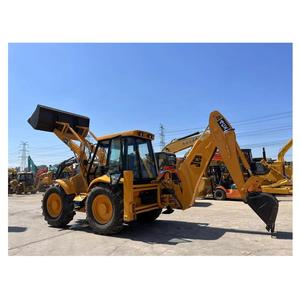 Chargeuse-pelleteuse sur pneus d'occasion JCB 3CX de 8 tonnes, flexible et polyvalente, pour le nivellement des sites de puits de gaz shale, idéale pour tous les terrains - Product Image 1