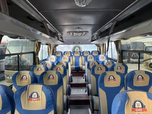 Autocar diesel manuel d'<span class=keywords><strong>occasion</strong></span> avec plus de 50 sièges - Solution polyvalente et fiable pour les trajets interurbains et les excursions panoramiques - Product Image 2