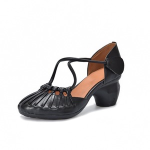 Sandalias de tacón alto de cuero de vaca en capas para mujer, estilo nuevo de verano 2025, con tiras cruzadas, tacón grueso y correa trasera, estilo romano. - Product Image 1