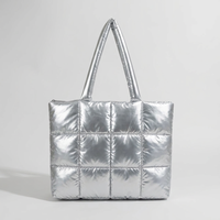 Fabricant de sacs à main personnalisés Sacs à main légers pour femmes Sac à bandoulière matelassé Sac fourre-tout matelassé pour femmes