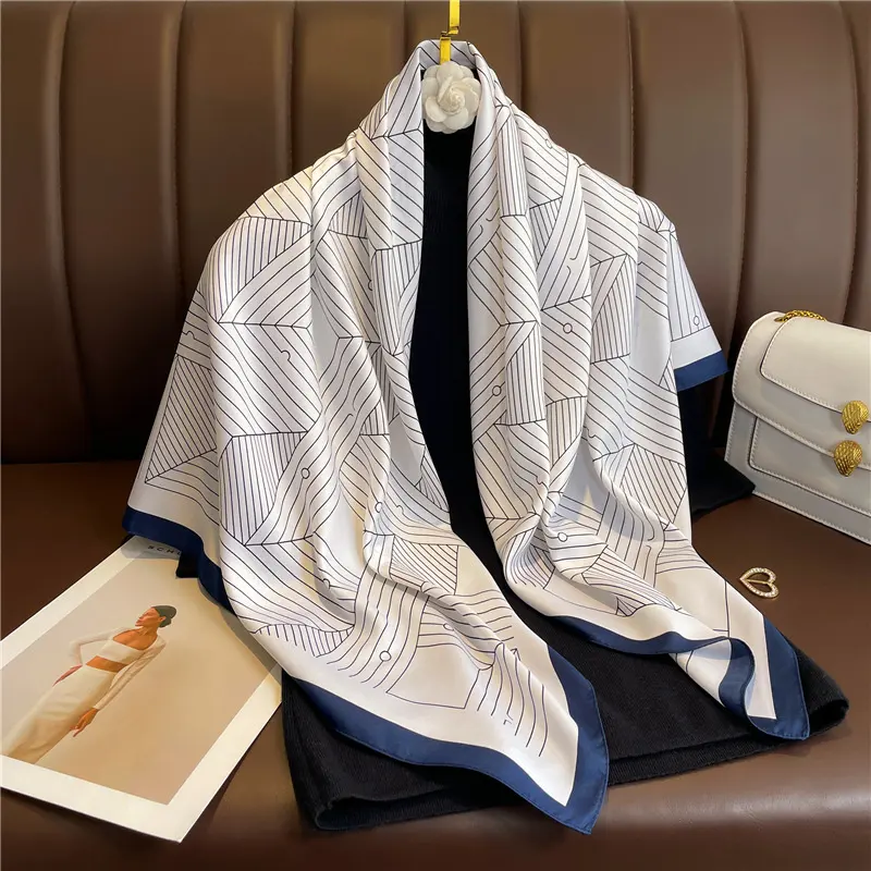 Pequeño Moq personalizado Tudung Bawal personalizado Premium algodón gasa impresa bufanda cuadrada Hijab Bidang caliente musulmán 115x115